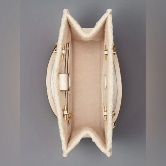 TORY BURCH ELLA LOGO CREAM BOUCLE TOTE BAG LEATHER/CHAIN HANDLE NWT $698 RARE - Picture 3 of 13